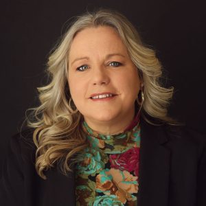Sandy Phillips headshot